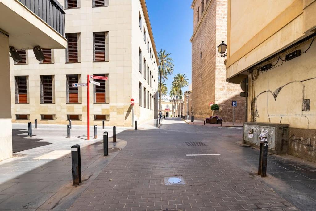 Lifehouse Cathedral * Free Parking* Superiorwifi* Apartment Almería Exterior foto